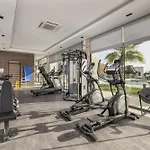 Zoey - Pool, Gym, Terrace & Golf