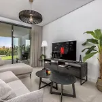 Zoey - Pool, Gym, Terrace & Golf