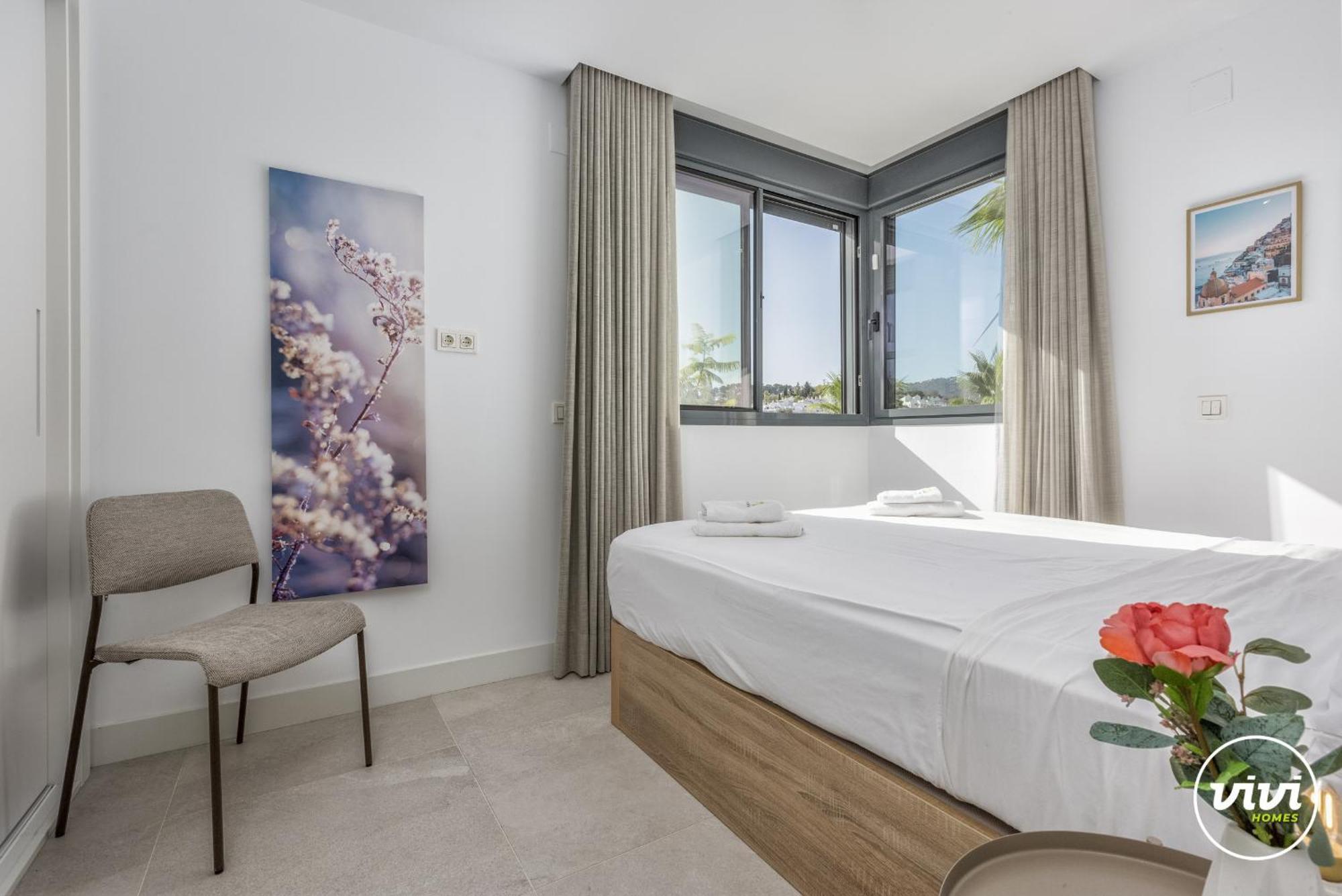 Zoey - Pool, Gym, Terrace & Golf