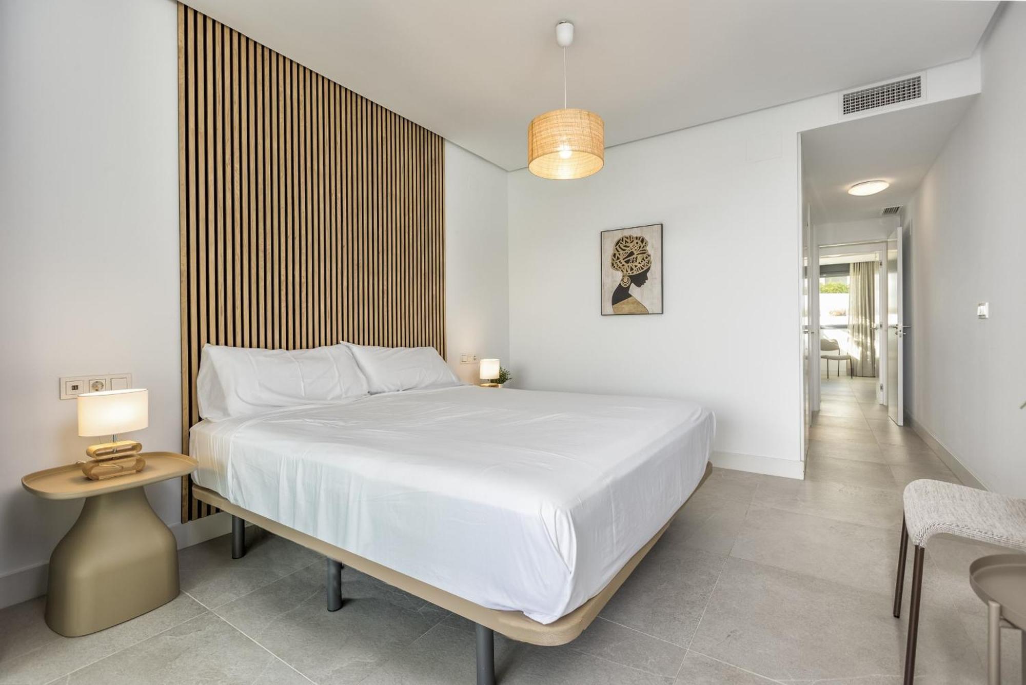 Zoey - Pool, Gym, Terrace & Golf Holiday home